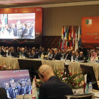 Irán y Arabia Saudita divergen en cómo estimular precios del crudo