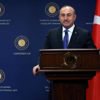 EU incumple promesas al respaldar a kurdos en Siria, acusa Turquía