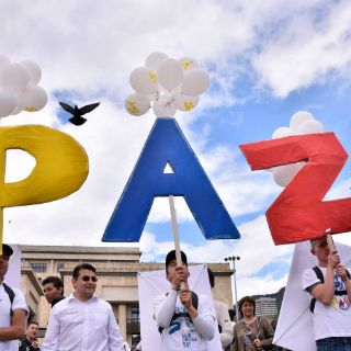 Colombianos aprobarían acuerdo de paz, según sondeos