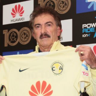 Hugo Sánchez 'tiene envidia', dice La Volpe