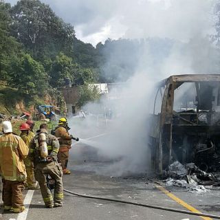 Suben a 49 los normalistas detenidos en Michoacán