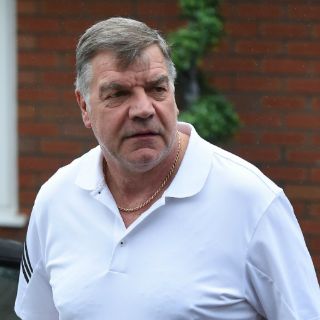 Allardyce ofrece disculpas tras escándalo de corrupción