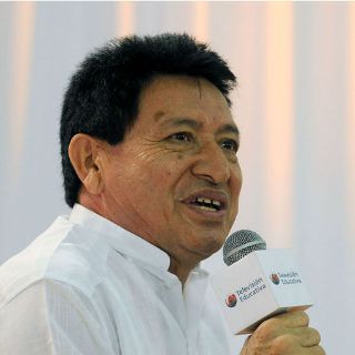 Cocom Pech gana Premio de Lenguas Indígenas