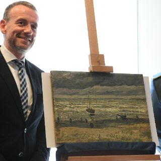Recuperan dos cuadros de Van Gogh robados en 2002
