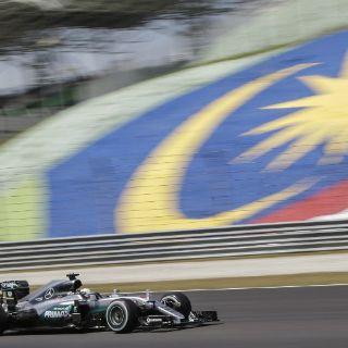 Asfalto de Sepang marca 61 grados en ensayos libres