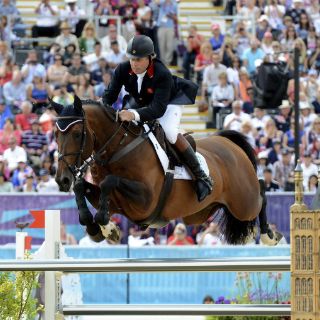 Medallista de Río rechaza 15 MDE por su caballo