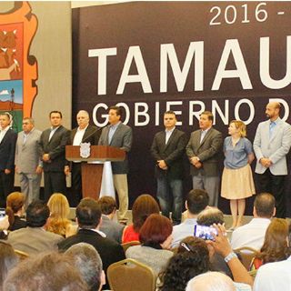 Cabeza de Vaca presenta a su gabinete en Tamaulipas