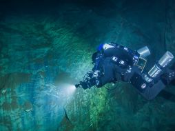 La cueva subacuática tiene una profundidad de 404 metros. AP / K. Starnawski