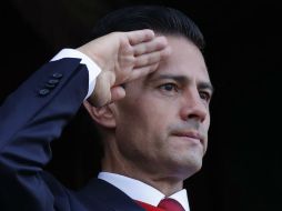 Peña expresó sus condolencias a cada uno de los familiares que estuvieron presentes en el homenaje póstumo. SUN / ARCHIVO