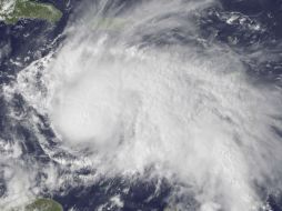 Según los pronósticos, ‘Matthew’ podría tocar Cuba entre el lunes y martes. AP / ESPECIAL