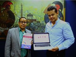 Iván Silva Yanomé y Alfredo Rico Chávez presentan el logotipo de la campaña. EL INFORMADOR / E. Barrera