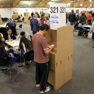 Concluye plebiscito en Colombia para ratificar acuerdos de paz