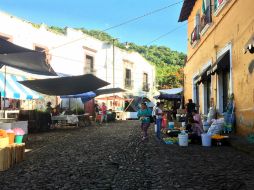 Por las calles principales, diversos puestos dan a probar deliciosas y exóticas nieves. NTX / A. Márquez