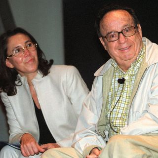 Florinda Meza le pide 'señal' a 'Chespirito'