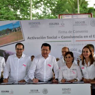 Osorio Chong supervisa acciones preventivas por Volcán El Colima