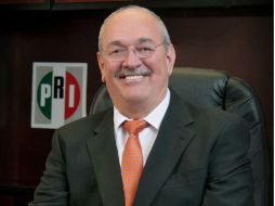 Luego de rendir su informe de actividades ante la Comisión Política Permanente, González dio a conocer su renuncia. FACEBOOK / Rafael González Benavides