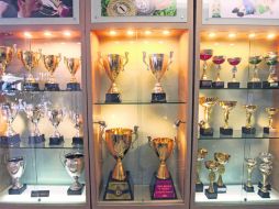 Calidad a la vista. Uno de los exhibidores muestra los productos que ofrece The Awards Store en Guadalajara. EL INFORMADOR / F. Atilano