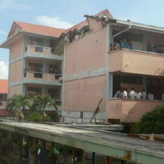 Un helicóptero militar se estrella contra una escuela en Malasia