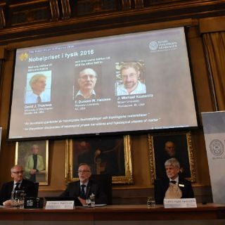 Tres científicos ganan Nobel de Física por labor en topología
