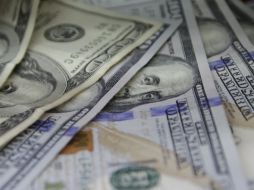El dólar se adquirió en un mínimo de 18.52 pesos, en bancos de la capital del país. EL INFORMADOR / ARCHIVO