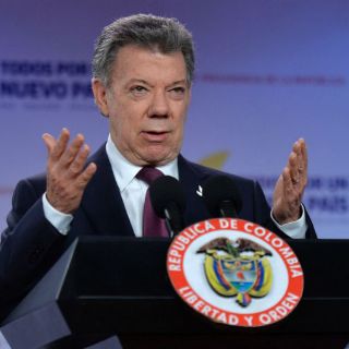 Santos y Uribe se reunirán el miércoles tras revés del acuerdo de paz