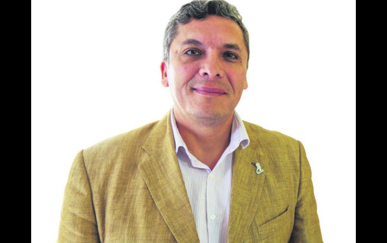 El doctor José Carlos Cortés se transforma en histrión en el monólogo. EL INFORMADOR / G. Gallo