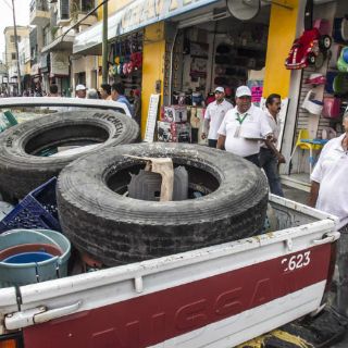 Municipios batallan con los tiraderos de llantas