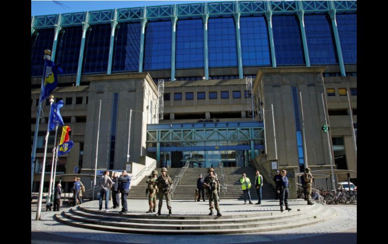 Todo el tráfico ferroviario que parte y con destino a la estación Nord ha sido interrumpido. AFP / T. Roge