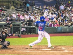 El jugador de los Charros agradeció el apoyo de los aficionados y dijo estar comprometido a darlo todo dentro del diamante. EL INFORMADOR / R. Tamayo