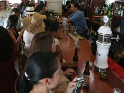 Las bebidas energizantes ocultan los efectos del alcohol. EL INFORMADOR / ARCHIVO