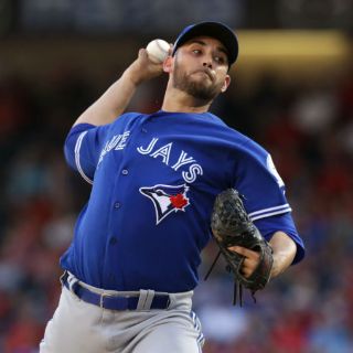Estrada guía a Azulejos en triunfo ante Rangers