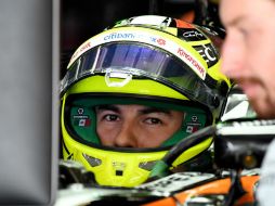 El piloto tapatío de Force India durante las primeras prácticas en el circuito de Suzuka. AFP / T. Kitmaura