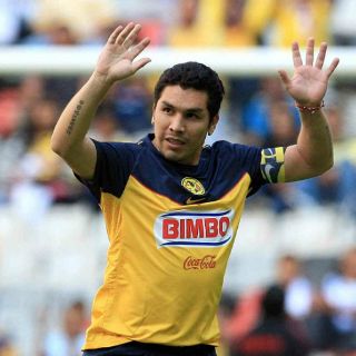 Salvador Cabañas volverá a vestir la playera del América