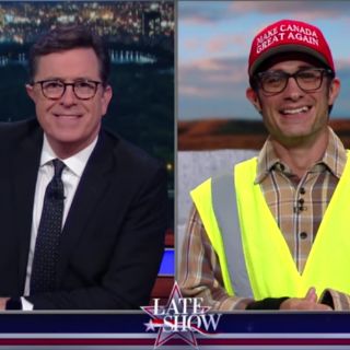 Gael García 'construye' el muro de Donald Trump