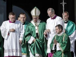 Al finalizar el Angelus dominical, ante miles de personas en la Plaza de San Pedro del Vaticano, Francisco anunció a los elegidos. EFE / G. Lami