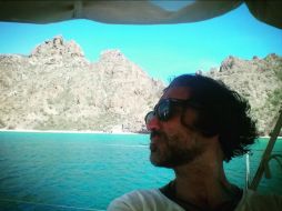 En las imágenes, Alejandro Fernández aparece a bordo de un velero. INSTAGRAM / alexoficial