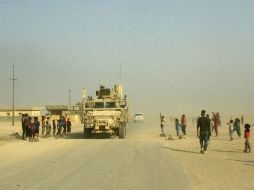 Ante los inminentes combates, autoridades toman medidas para que los afectados logren comunicarse. AP / S. George