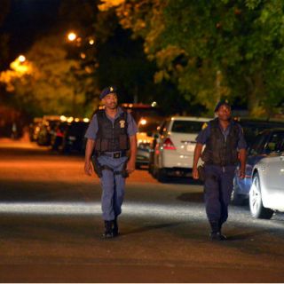 Tirotean a un negociador de paz de la oposición en Mozambique