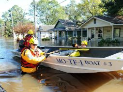 Miles de viviendas en Carolina del Norte sufrieron daños y la inundación pone en peligro a muchas más. EFE / J. Agustino