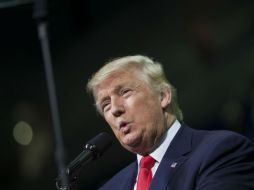 El empresario dirigió criticas también contra el senador republicano por Arizona, John McCain AP / J. Kourkounis