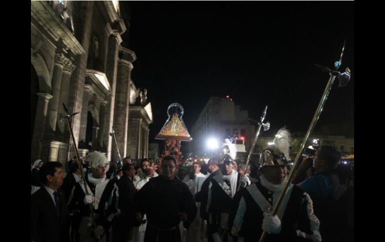 La figura de la Virgen de Zapopan parte de la catedral de Guadalajara a su Santuario. EL INFORMADOR / F. Atilano