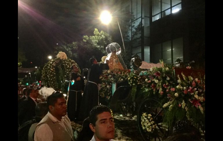 Miles de católicos acompañan a la Virgen de Zapopan en el regreso a su Basílica. EL INFORMADOR / F. Atilano