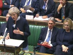 La primera ministra añade una enmienda que aclara que tal proceso de escrutinio debe respetar el resultado del referendo. AFP / PRU