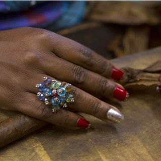 EU elimina restricciones al cigarro y ron cubanos