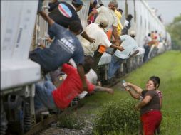 En el documental se nos muestra el lado cotidiano de Las Patronas. ESPECIAL /