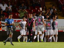 Los Tiburones sumaron ahora un nuevo descalabro que los deja en los últimos lugares de la tabla. MEXSPORT / L. Monroy