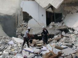 Un total de seis mil 213 personas han muerto en Siria en dos años de bombardeos de la coalición internacional. AP / ARCHIVO