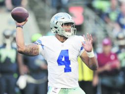 El ataque encabezado por Dak Prescott es el segundo mejor de esta campaña, con promedio de 397 yardas y 25.8 puntos por duelo. AP /
