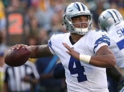 Prescott conectó 17 de 27 pases para que Vaqueros consiguieran su quinta victoria consecutiva. AP / D. Buell