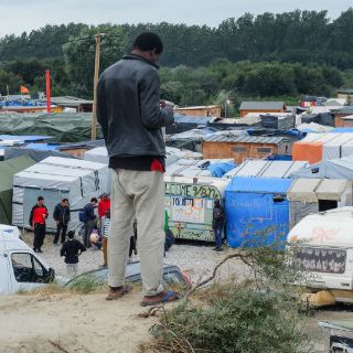 Reino Unido recibirá a menores del campo Calais